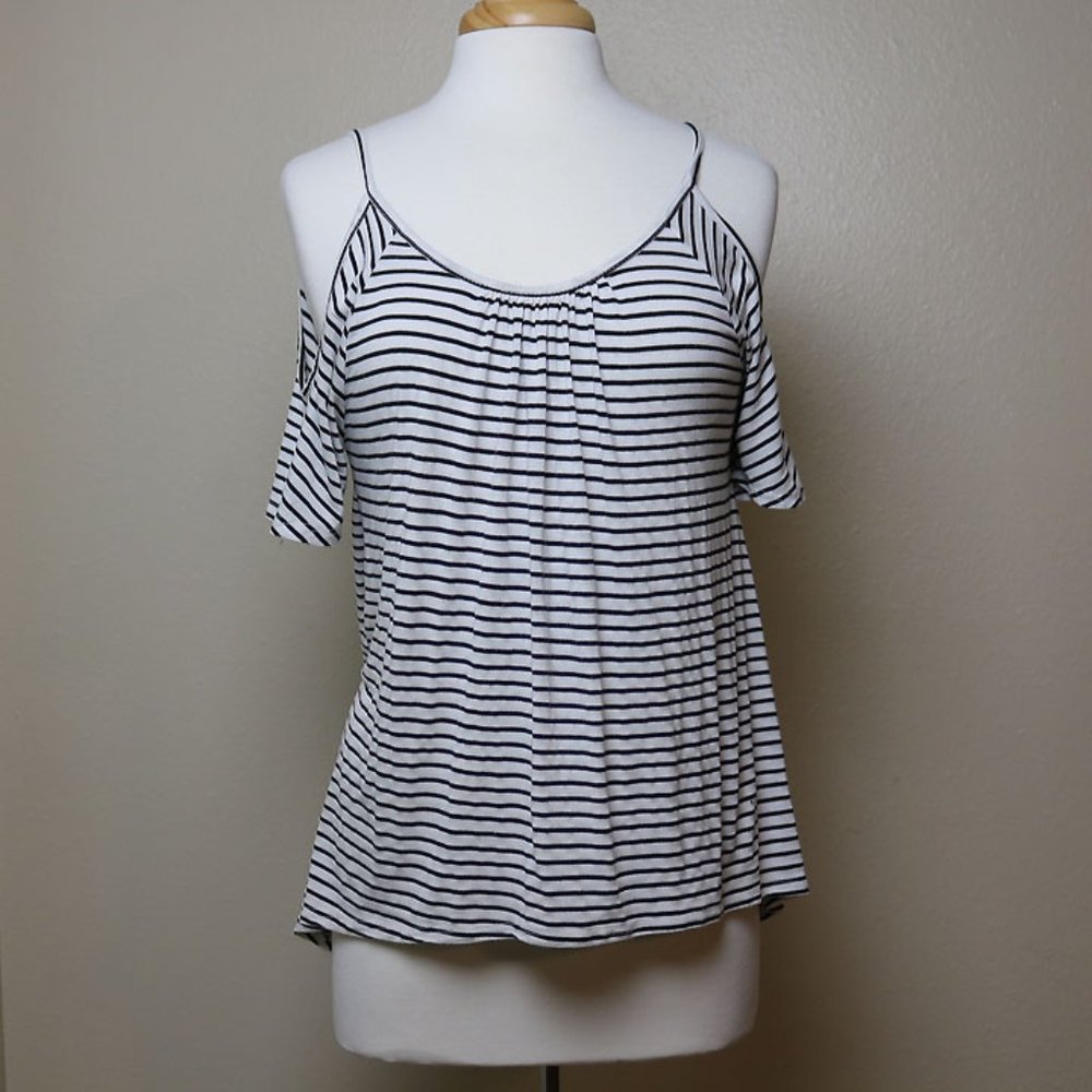 Peyton Jensen Ladies Cold Shoulder Swing Top